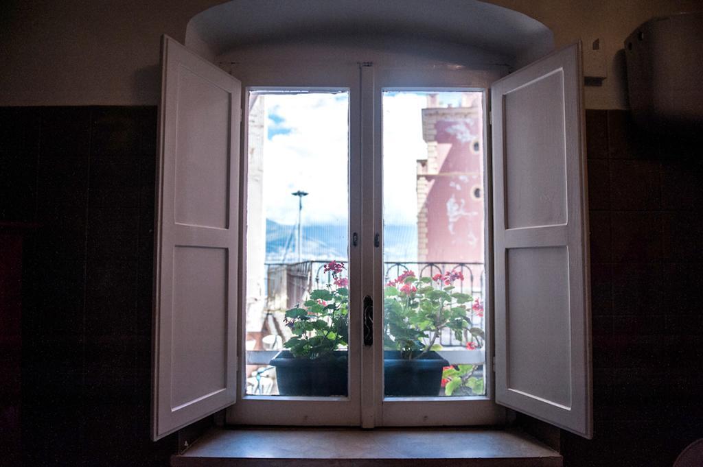 Almayer La Locanda Gaeta Bilik gambar